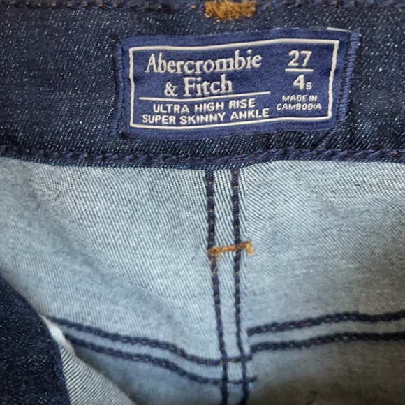Abercrombie & Finch Jeans - Picture 3 of 3